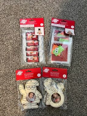 BNWT Seasonal Christmas Holiday DIY Felt Ornament & Wood Frame Craft Kit  Bundle